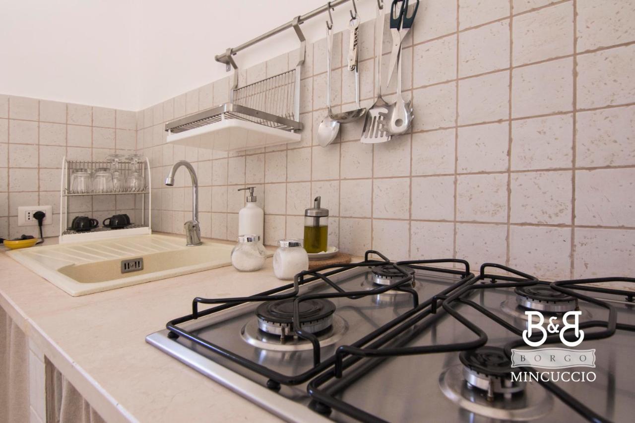 Borgo Mincuccio Bed & Breakfast Ostuni Bagian luar foto